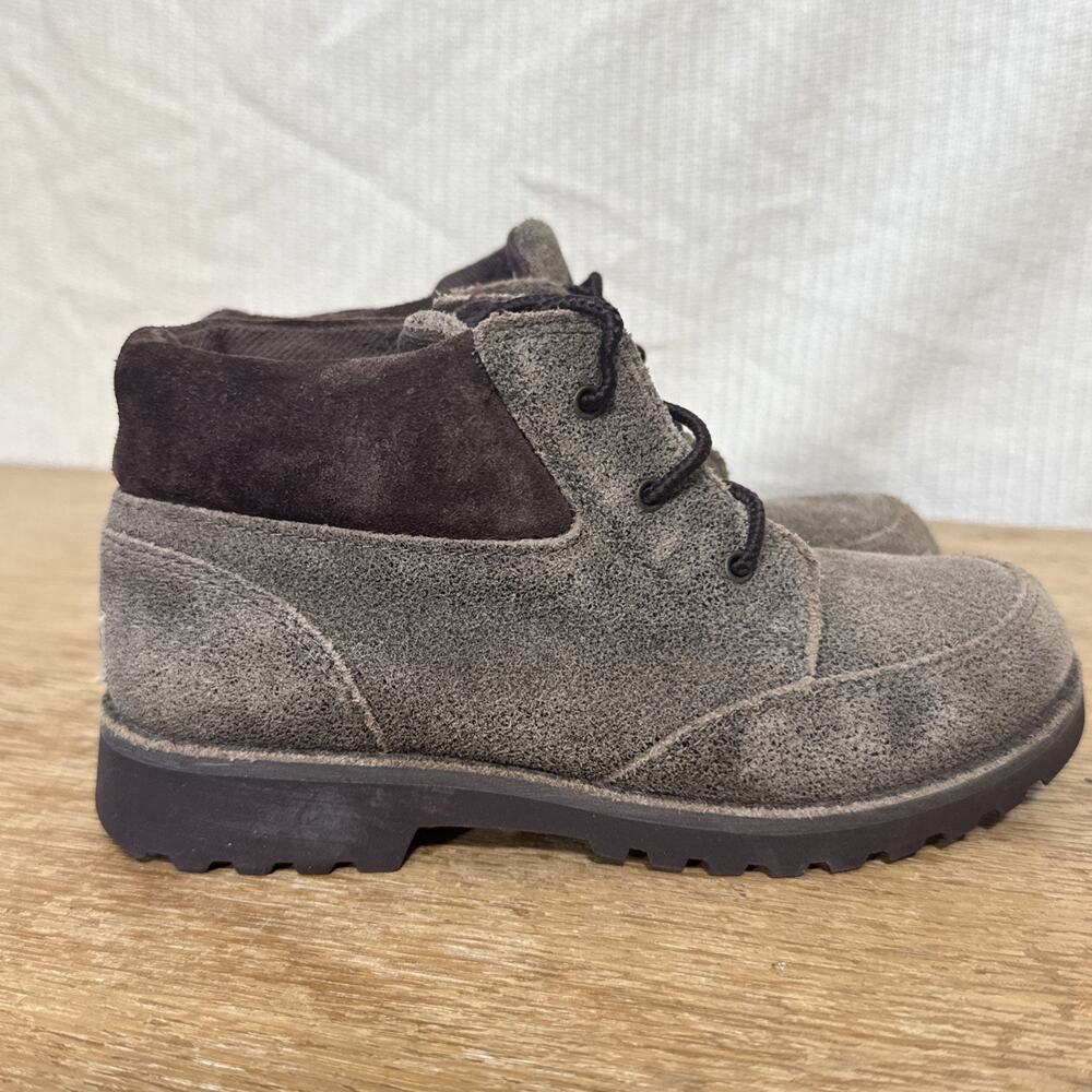 UGG Kids Neumel Chukka Boots Brown Suede Sheepskin Lined Youth 1